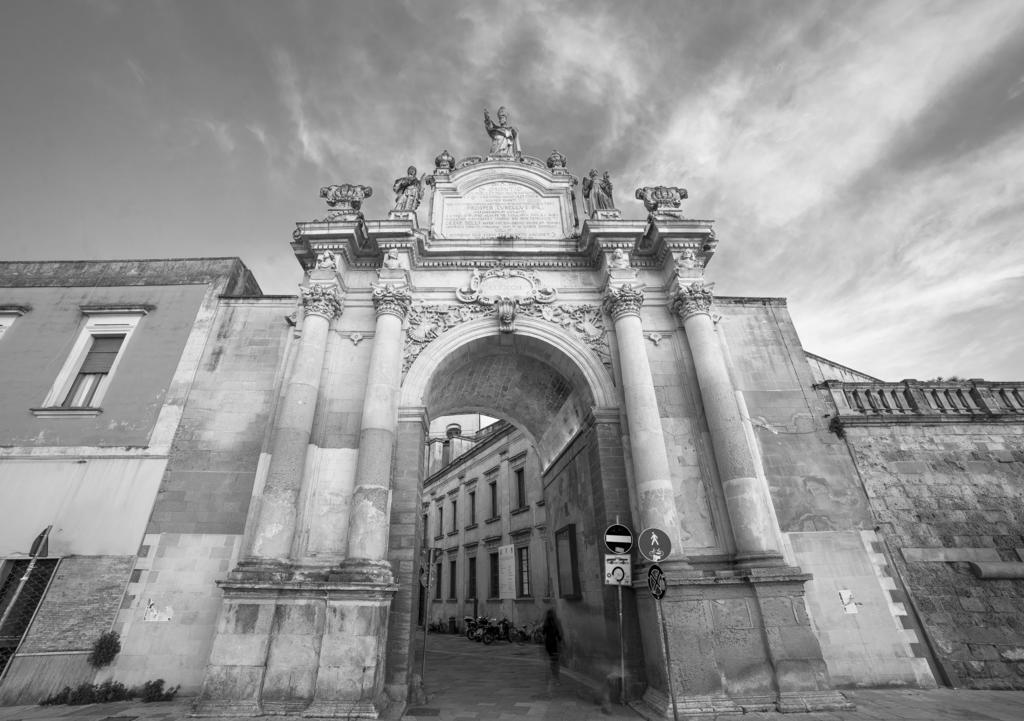 Lecce Stazione Centrale Exterior photo